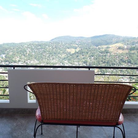 Kandyan Bluestar Villa Exterior photo