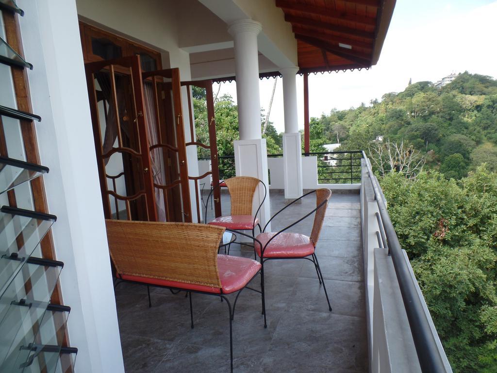 Kandyan Bluestar Villa Exterior photo