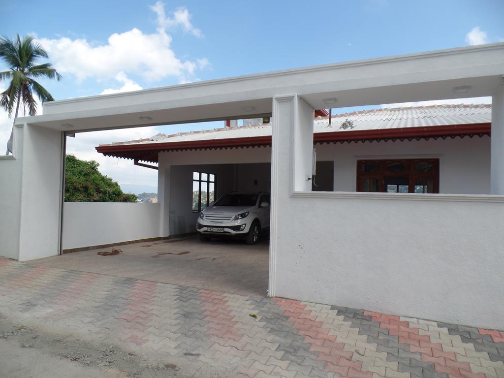 Kandyan Bluestar Villa Exterior photo