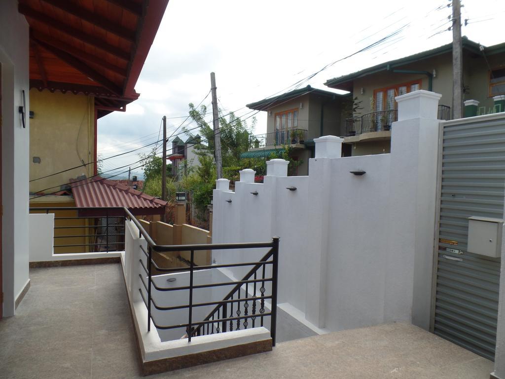 Kandyan Bluestar Villa Exterior photo