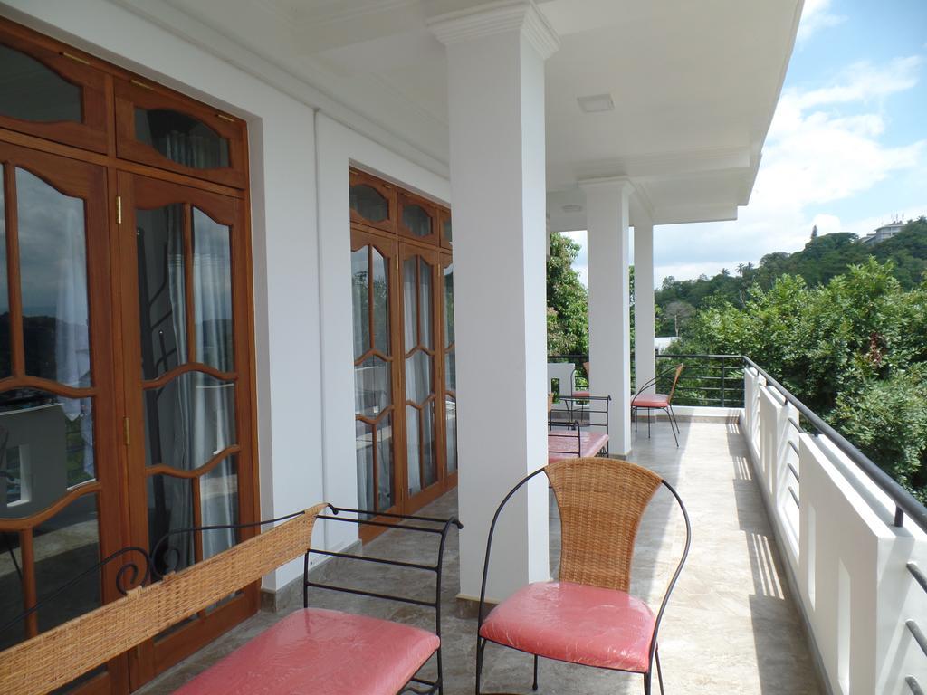 Kandyan Bluestar Villa Exterior photo