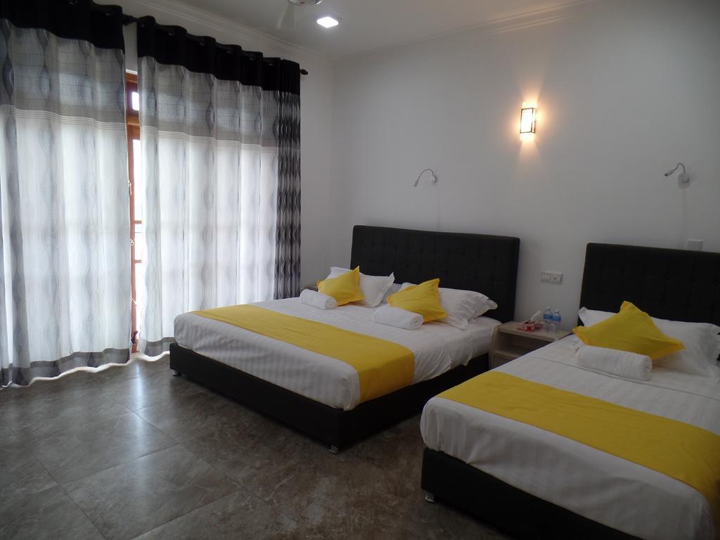 Kandyan Bluestar Villa Room photo