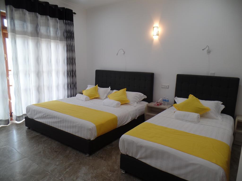 Kandyan Bluestar Villa Room photo