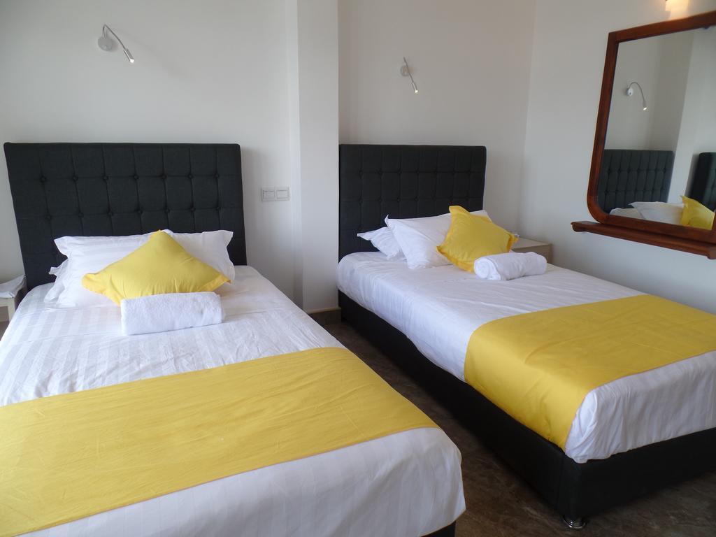 Kandyan Bluestar Villa Room photo