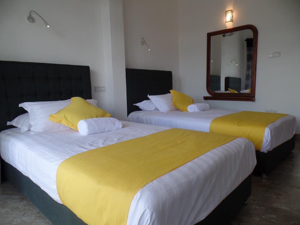 Kandyan Bluestar Villa Room photo