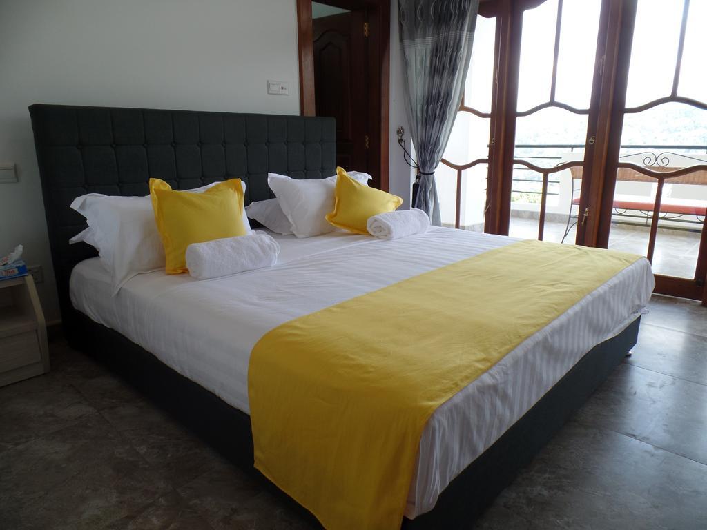 Kandyan Bluestar Villa Room photo
