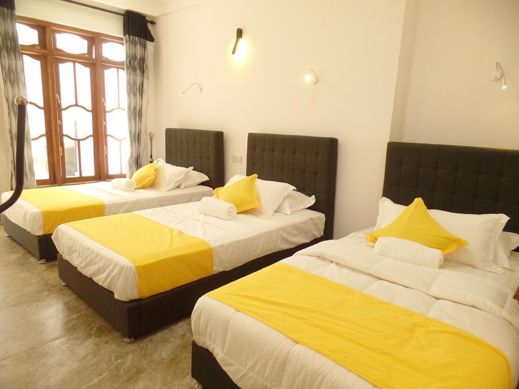Kandyan Bluestar Villa Room photo